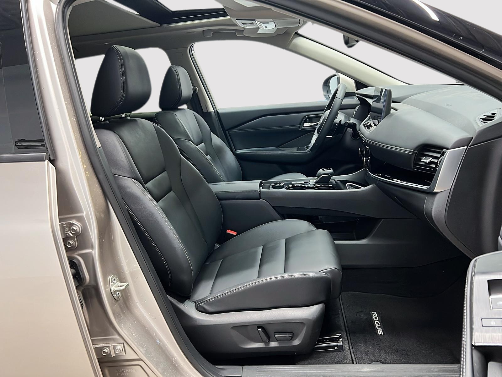Nissan Rogue SL CUIR TOIT PANO NAV 4RM 2024 — photo 8