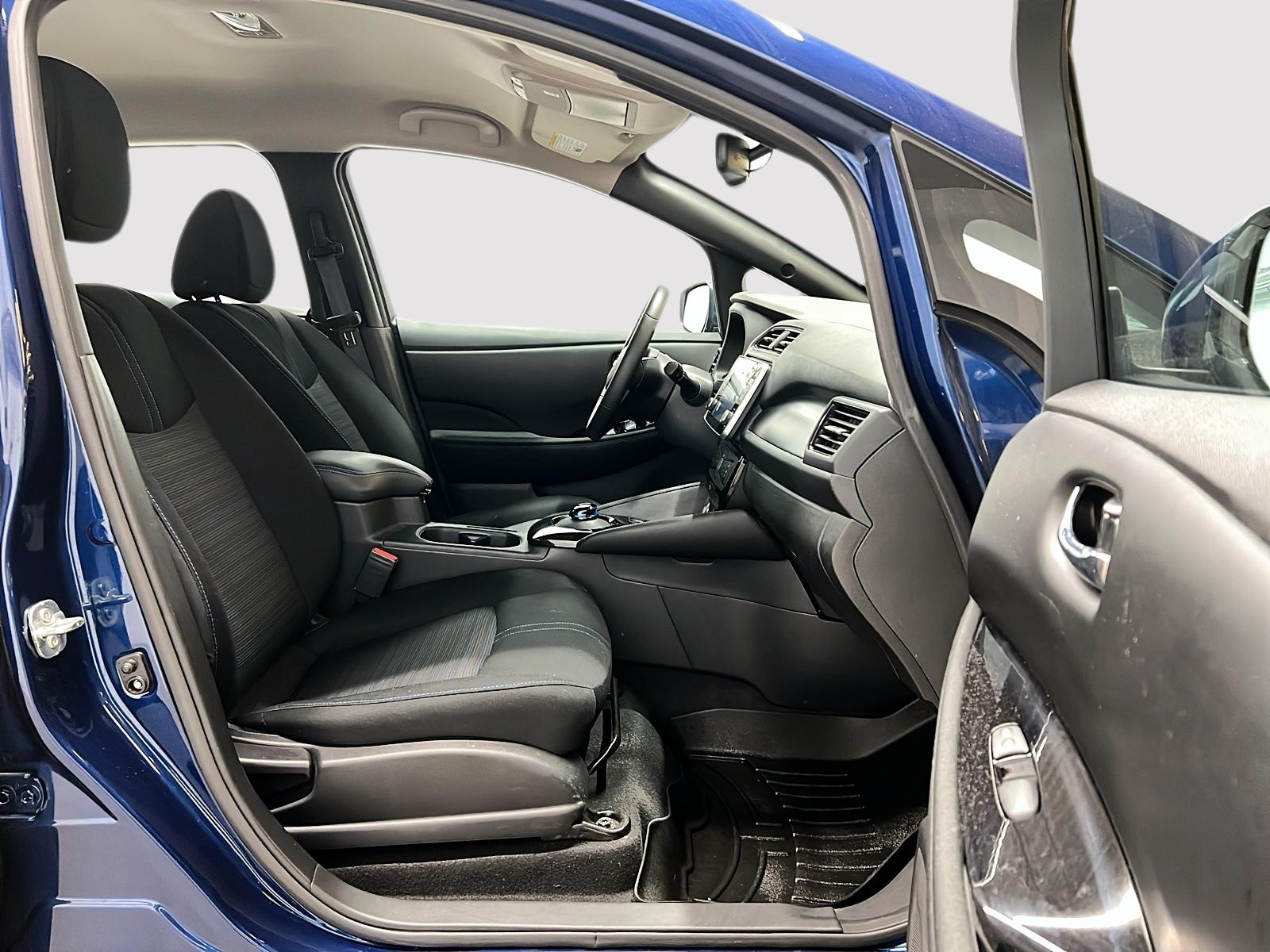 Nissan Leaf SV PLUS NAV 2024 — photo 8