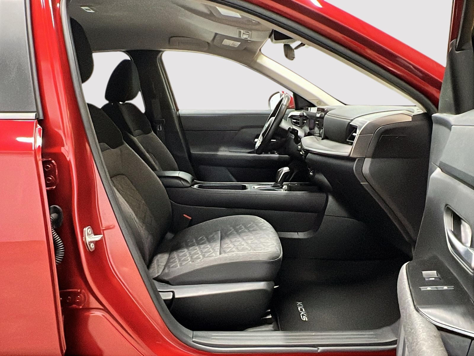 Nissan Kicks SV 2025 — photo 8