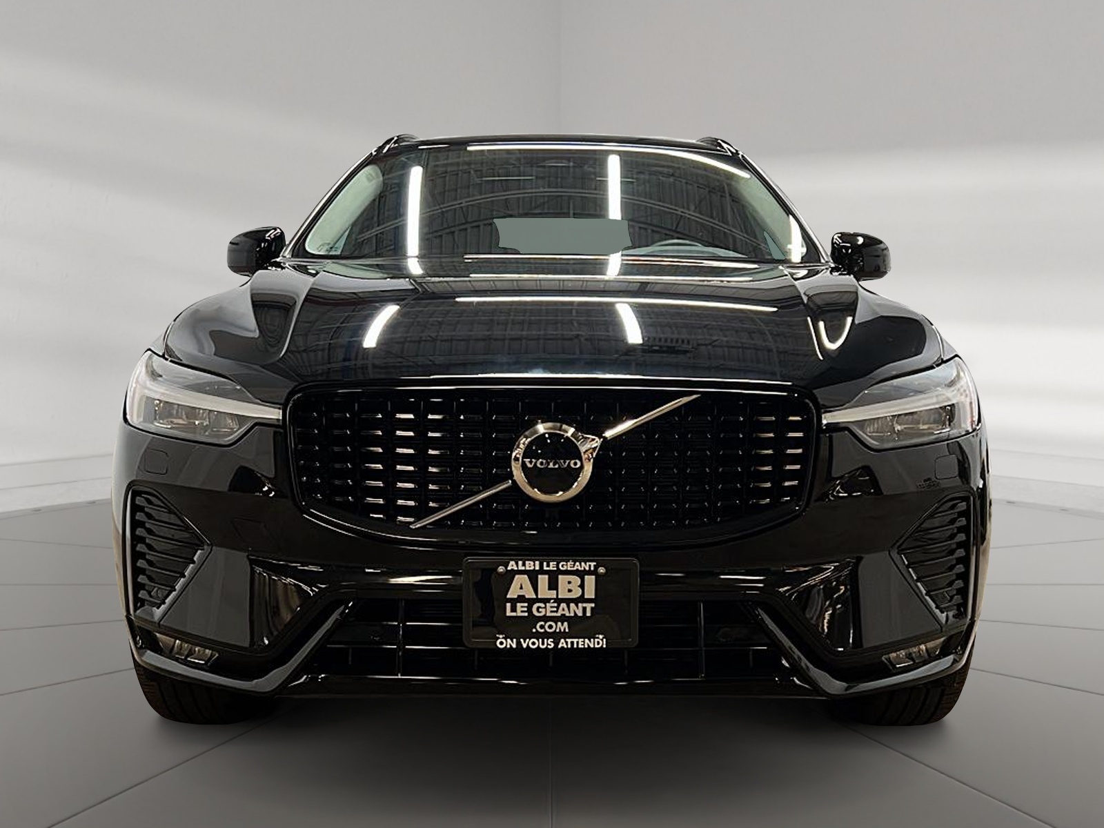 Volvo XC60 B5 CORE CUIR TOIT PANO NAV 4RM4RM 2024 — photo 2