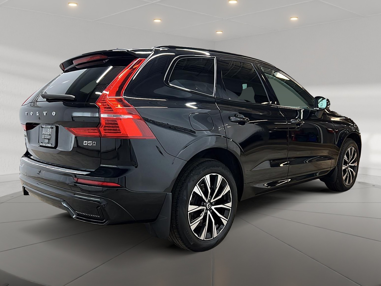 Volvo XC60 B5 CORE CUIR TOIT PANO NAV 4RM4RM 2024 — photo 4