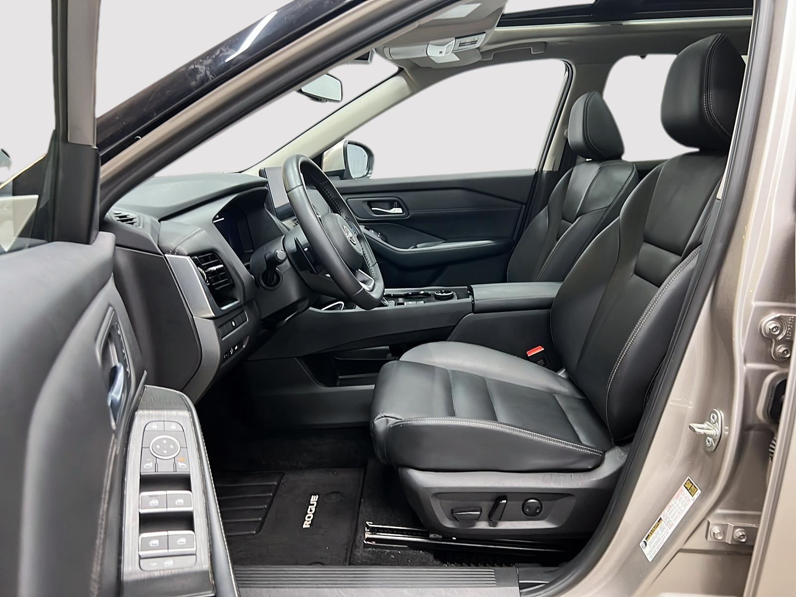 Nissan Rogue SL CUIR TOIT PANO NAV 4RM 2024 — photo 7