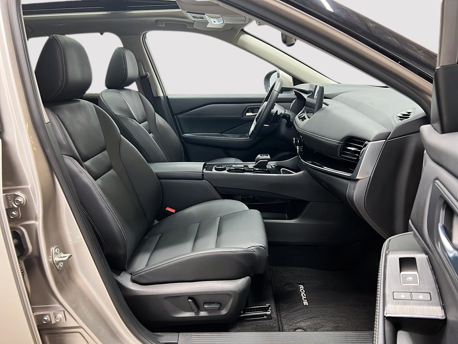 Nissan Rogue SL CUIR TOIT PANO NAV 4RM 2024 — photo 8