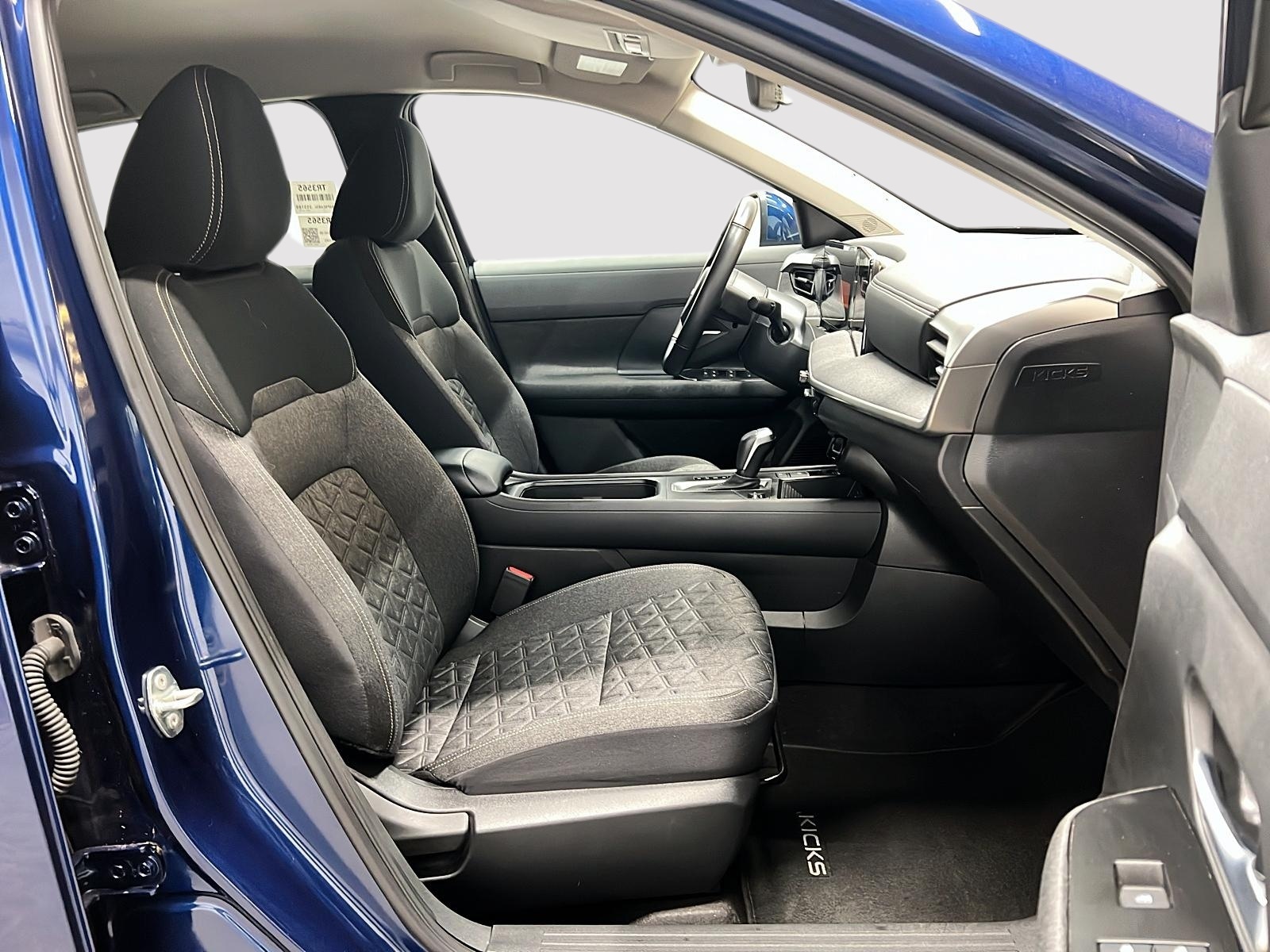 Nissan Kicks SV 2025 — photo 8