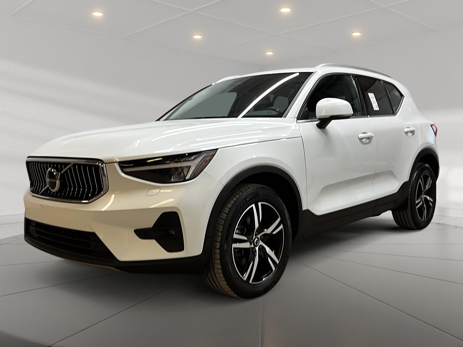 Volvo XC40 B5 PLUS CUIR TOIT PANO NAV 4RM 2023