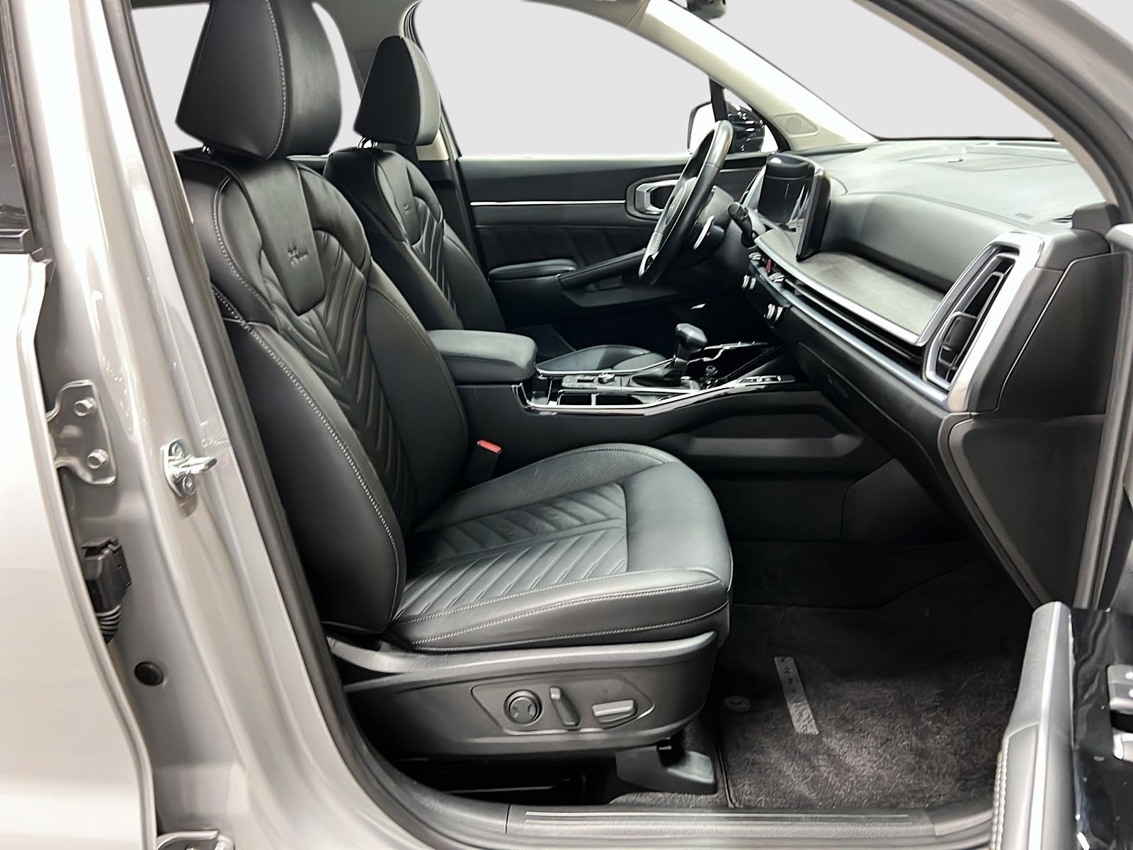 Kia Sorento X-LINE LIMITED CUIR TOIT PANO NAV 4RM 2025 — photo 8