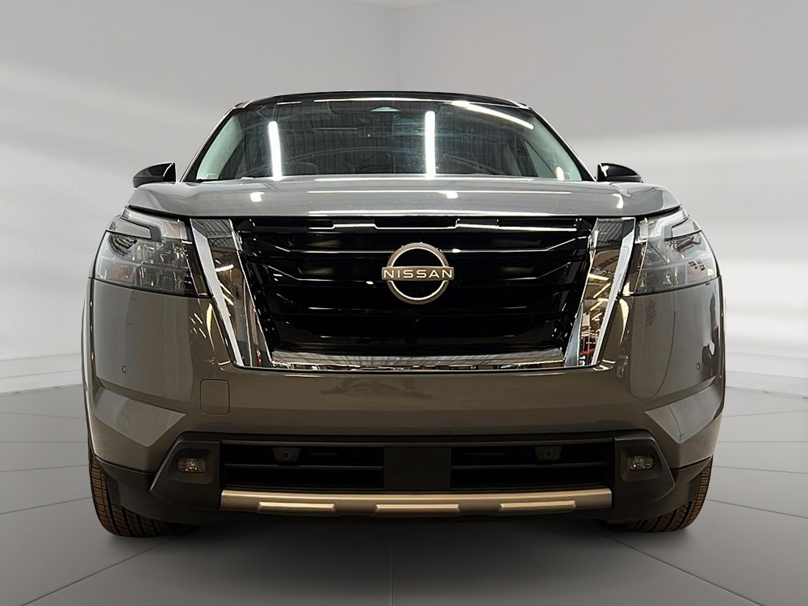 Nissan Pathfinder PLATINUM CUIR TOIT PANO NAV 4RM 2025 — photo 2