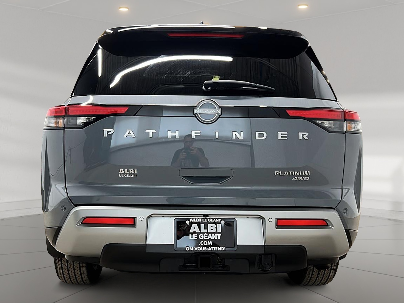 Nissan Pathfinder PLATINUM CUIR TOIT PANO NAV 4RM 2025 — photo 5