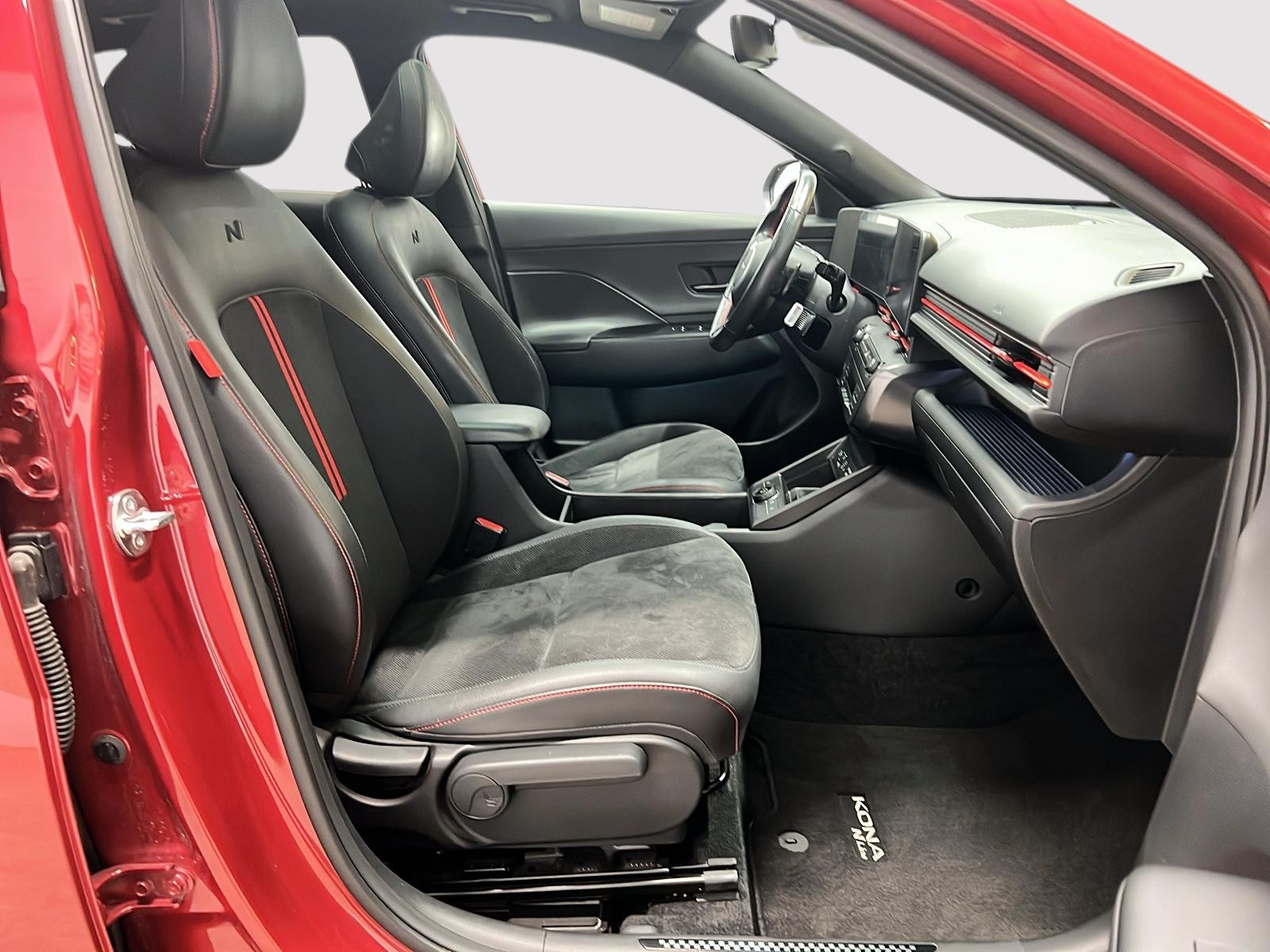 Hyundai Kona N-LINE 1.6T TOIT 4RM 2024 — photo 8