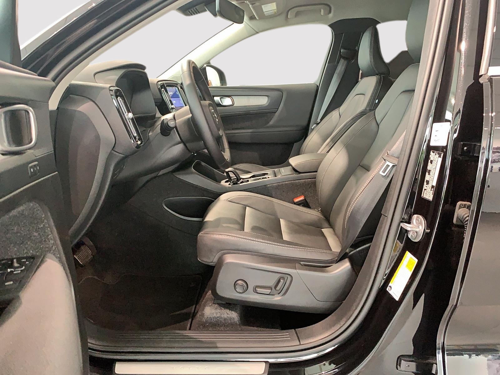 Volvo XC40 B5 CORE CUIR NAV 4RM 2025 — photo 7