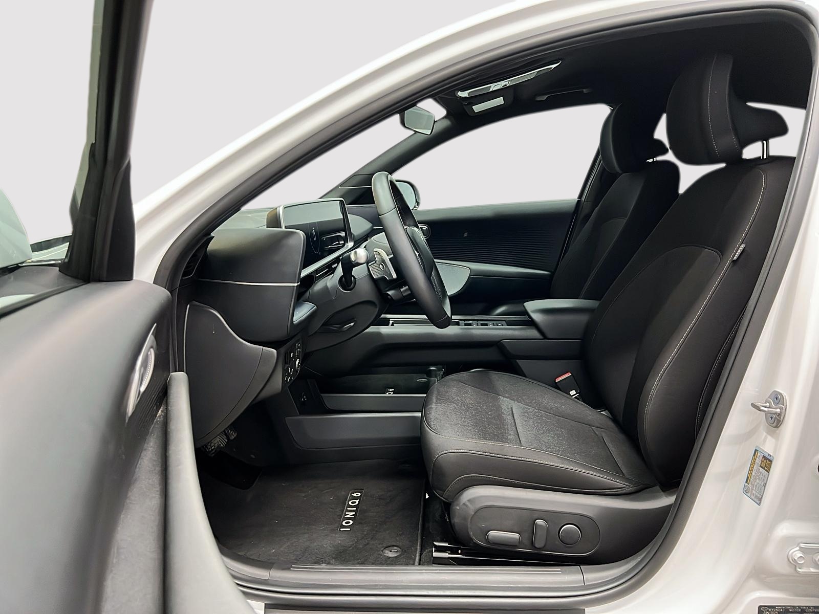 Hyundai IONIQ 6 PREFERRED LONG RANGE NAV 2025 — photo 7