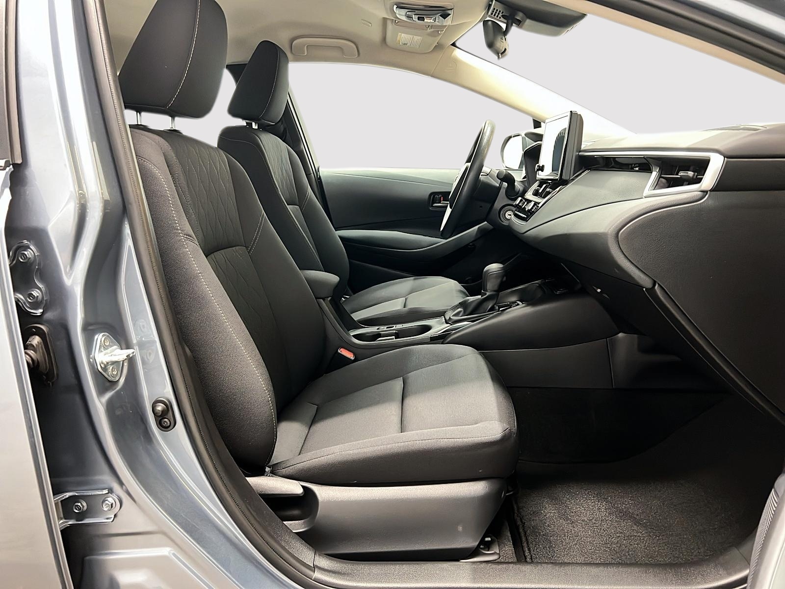 Toyota Corolla LE 2024 — photo 8