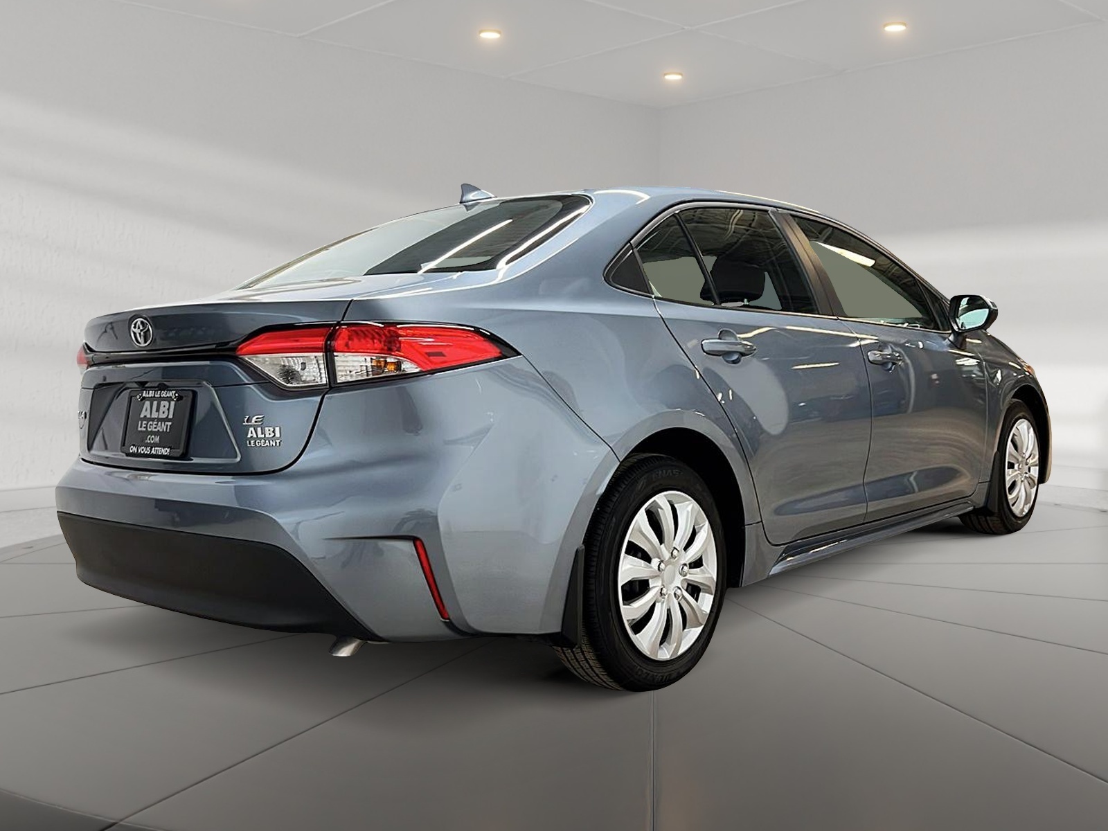 Toyota Corolla LE 2024 — photo 4
