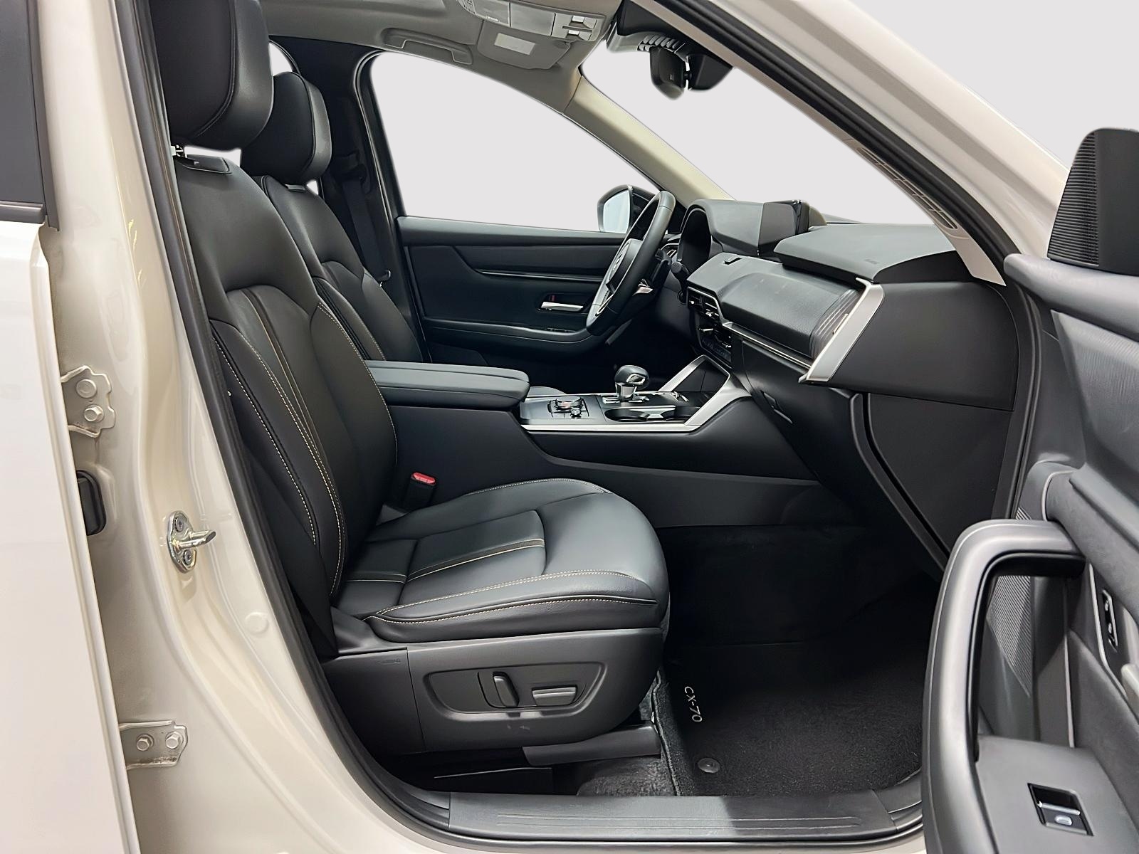 Mazda CX-70 GS-L PHEV CUIR TOIT NAV 4RM 2025 — photo 8