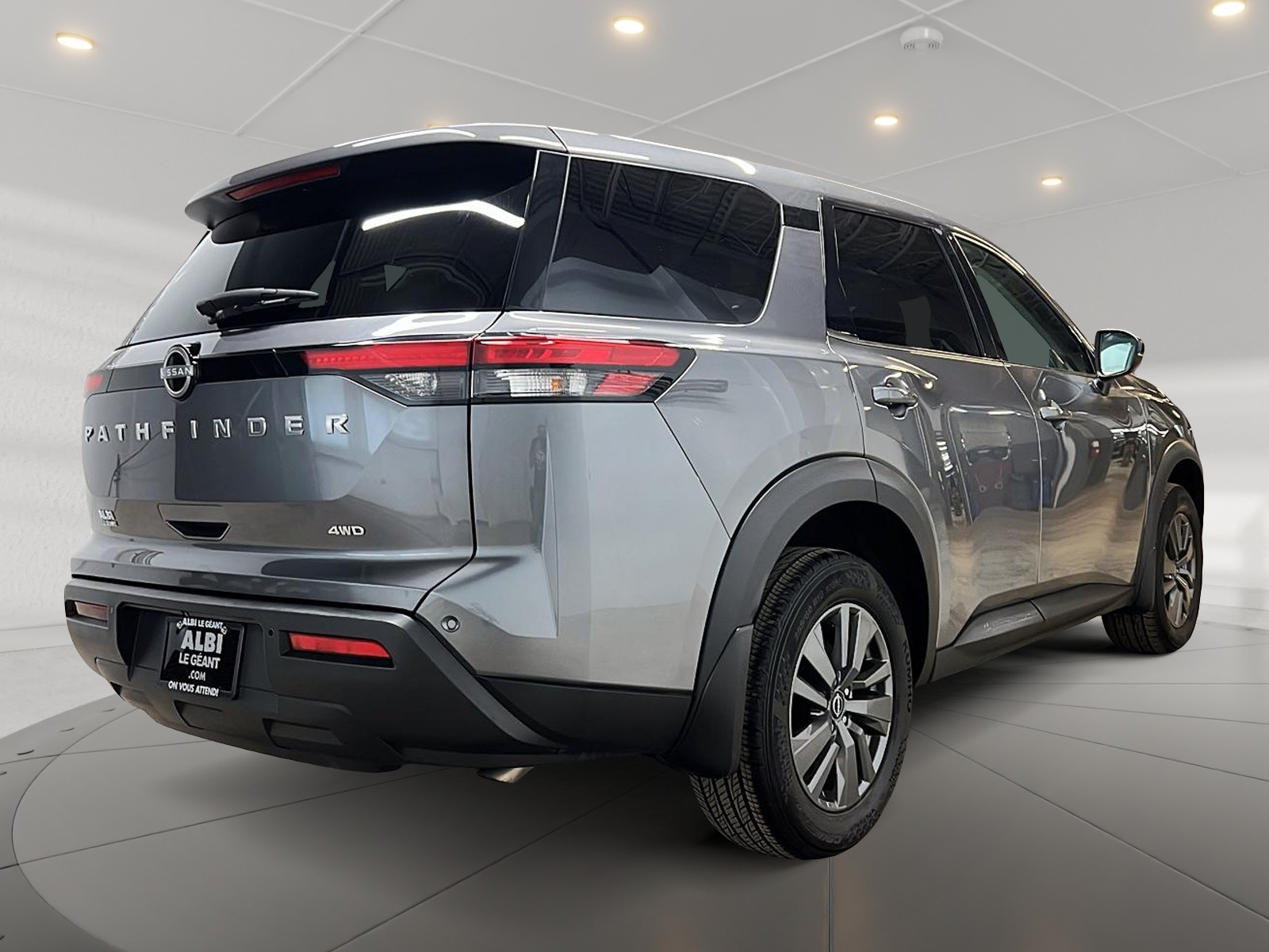 Nissan Pathfinder S 4RM 2024 — photo 4