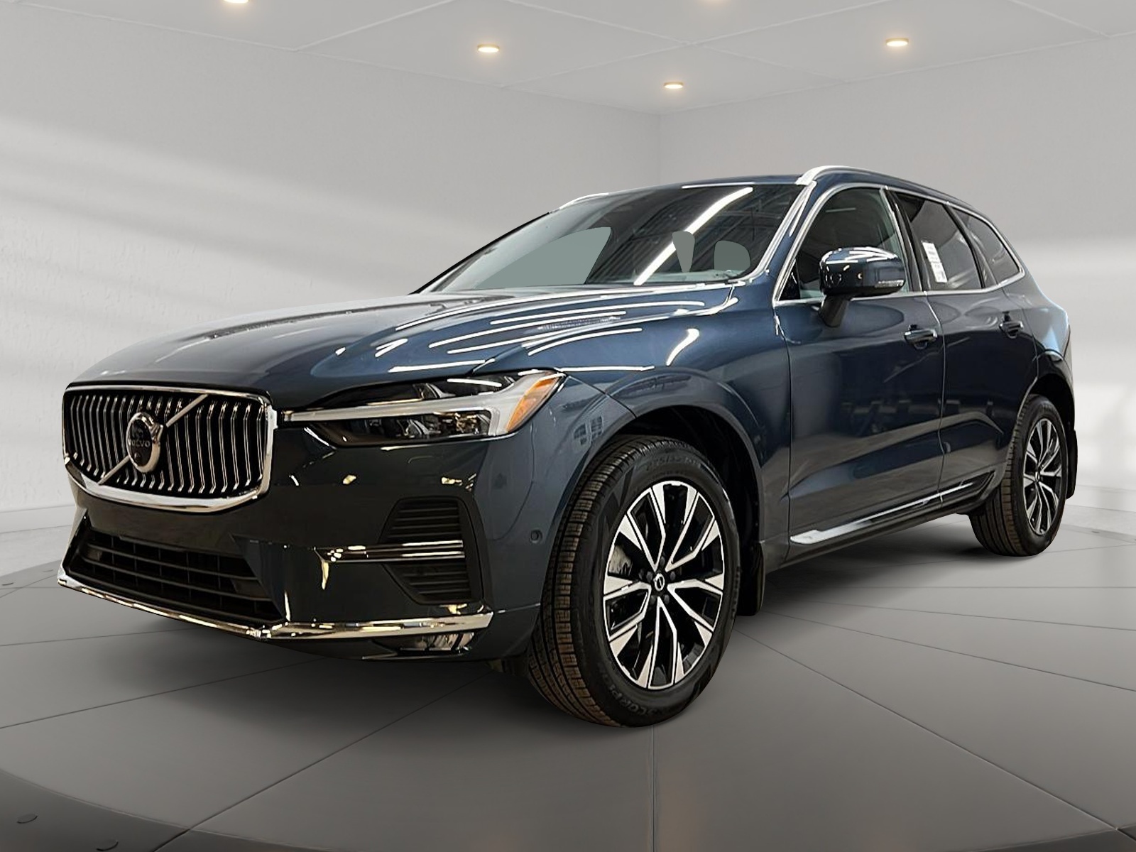 Volvo XC60 B6 PLUS CUIR TOIT PANO NAV 4RM 2023