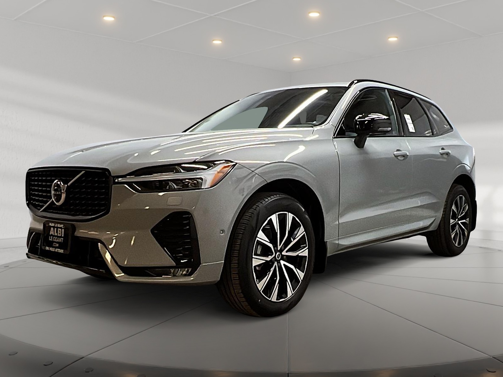 Volvo XC60 B5 PLUS CUIR TOIT PANO NAV 4RM 2024