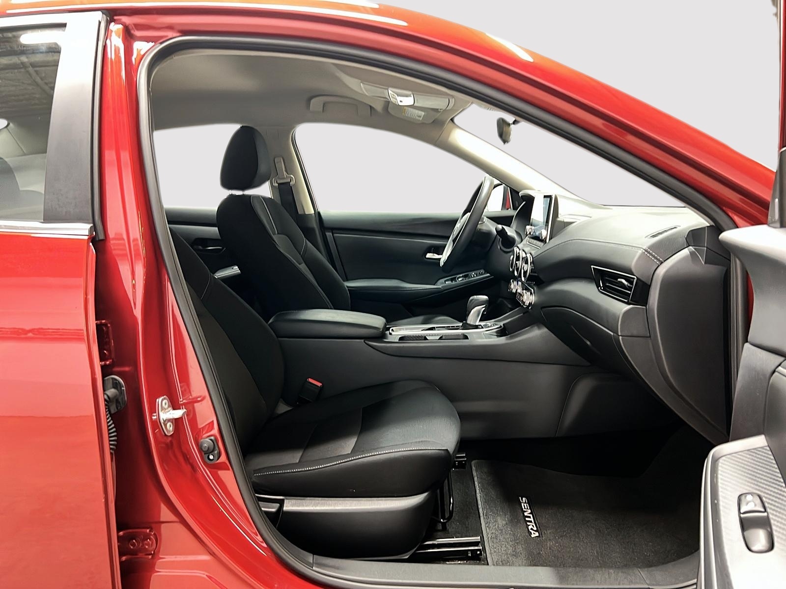 Nissan Sentra SV 2024 — photo 8