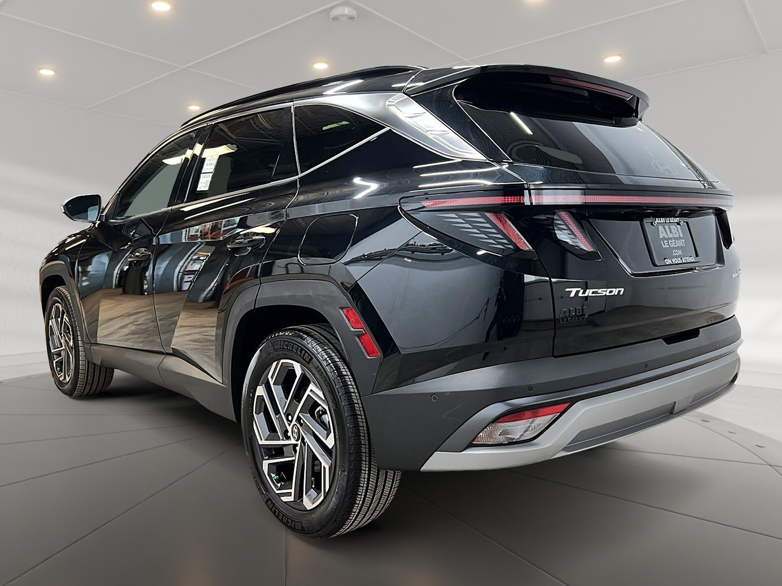 Hyundai Tucson ULTIMATE HYBRIDE CUIR TOIT PANO NAV 4RM 2025 — photo 6