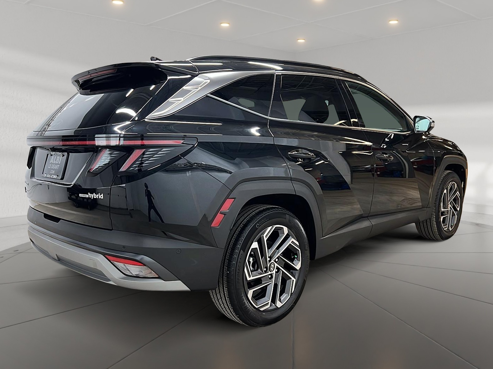 Hyundai Tucson ULTIMATE HYBRIDE CUIR TOIT PANO NAV 4RM 2025 — photo 4