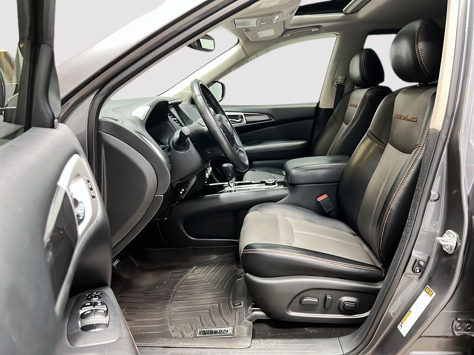 Nissan Pathfinder SL ROCK CREEK CUIR TOIT PANO NAV 4RM 2020 — photo 7