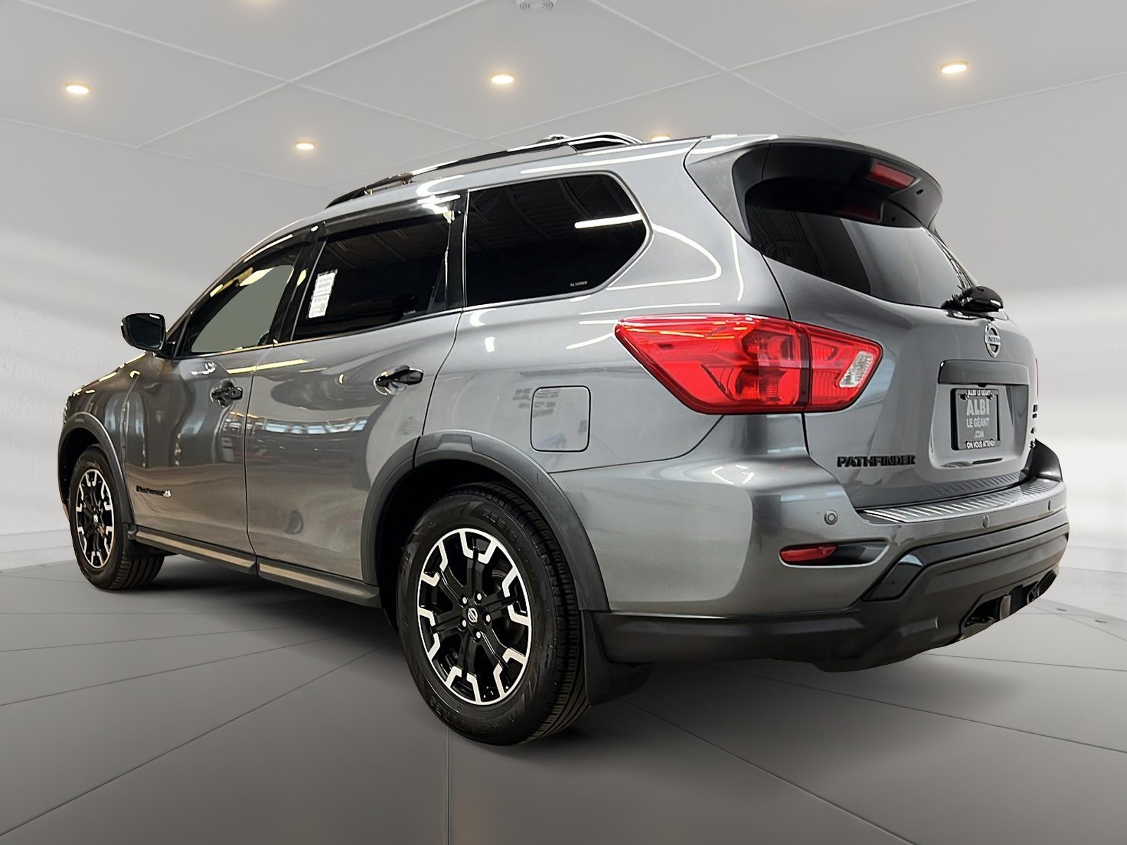 Nissan Pathfinder SL ROCK CREEK CUIR TOIT PANO NAV 4RM 2020 — photo 6