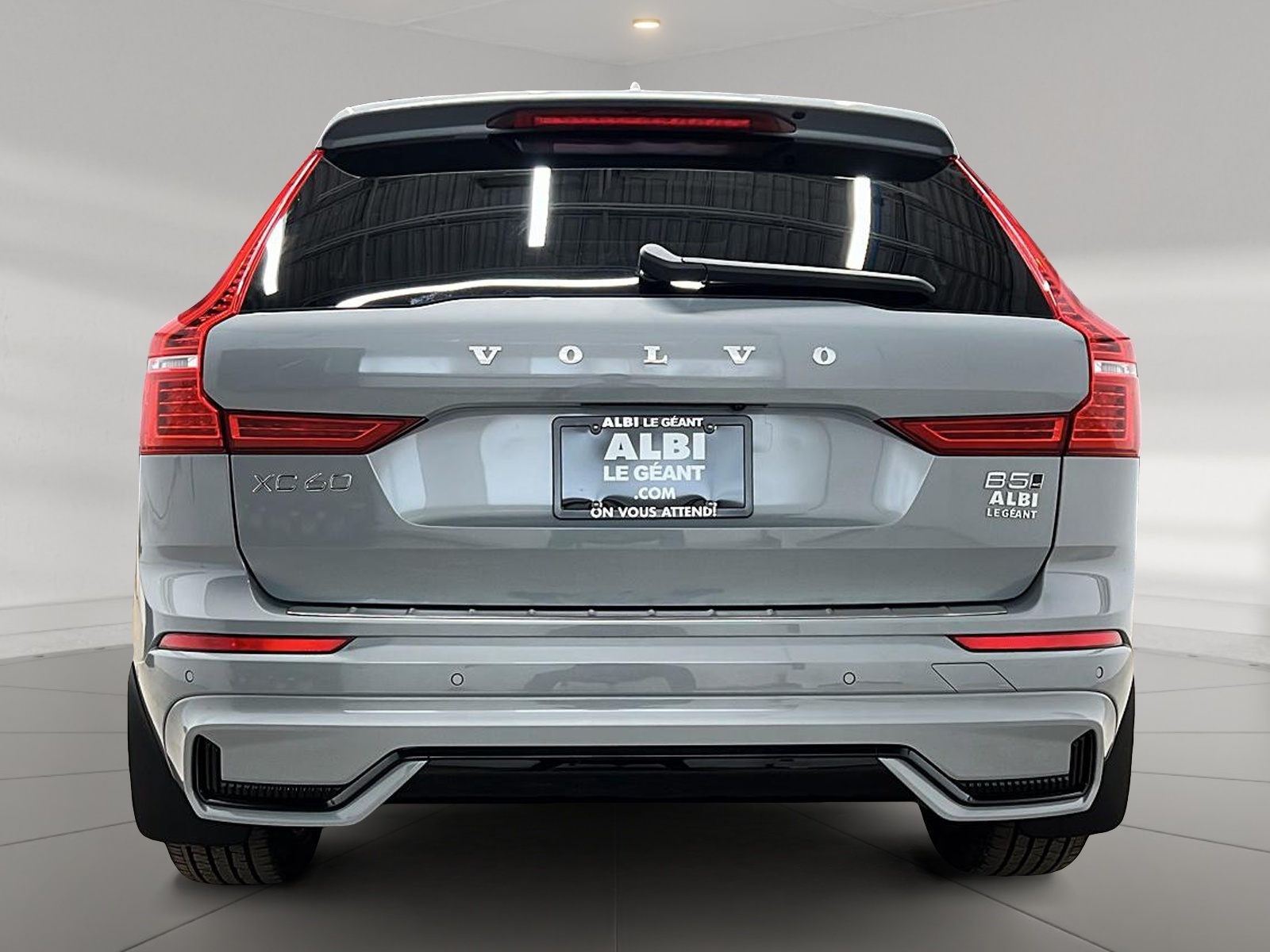 Volvo XC60 B5 PLUS CUIR TOIT PANO NAV 4RM 2024 — photo 5