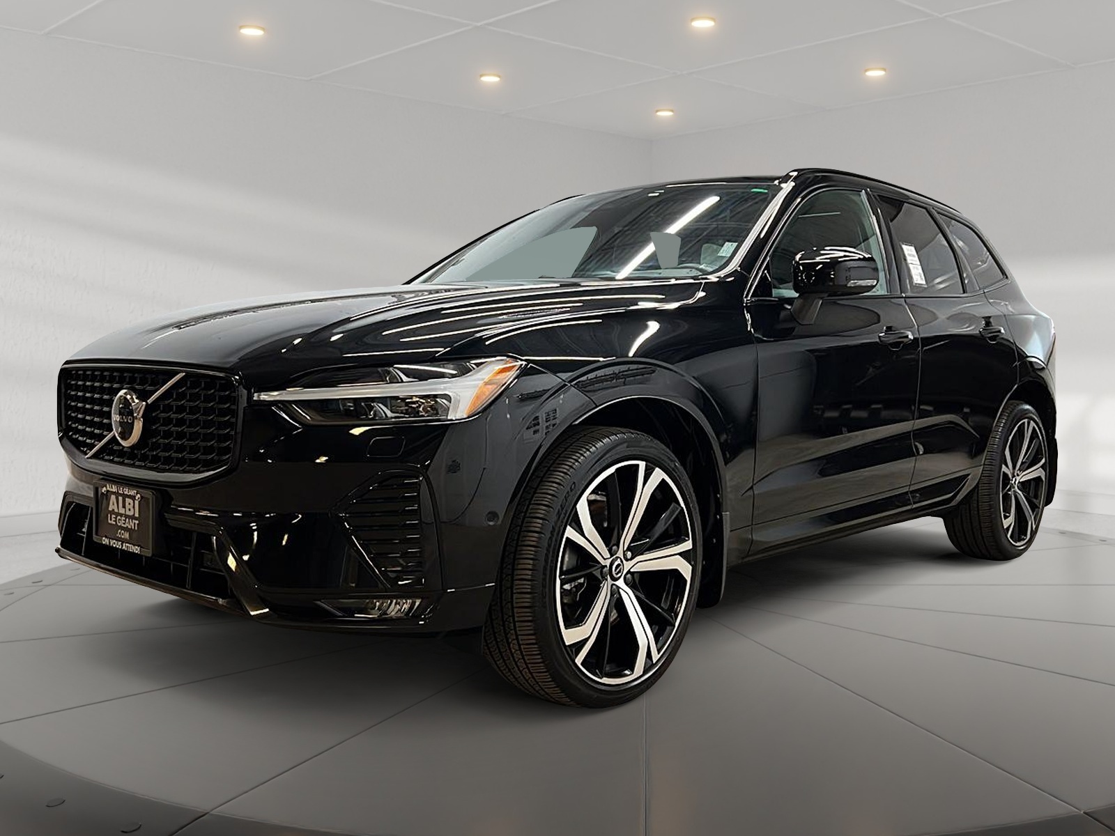 Volvo XC60 B6 R-DESIGN CUIR TOIT PANO NAV 4RM 2022