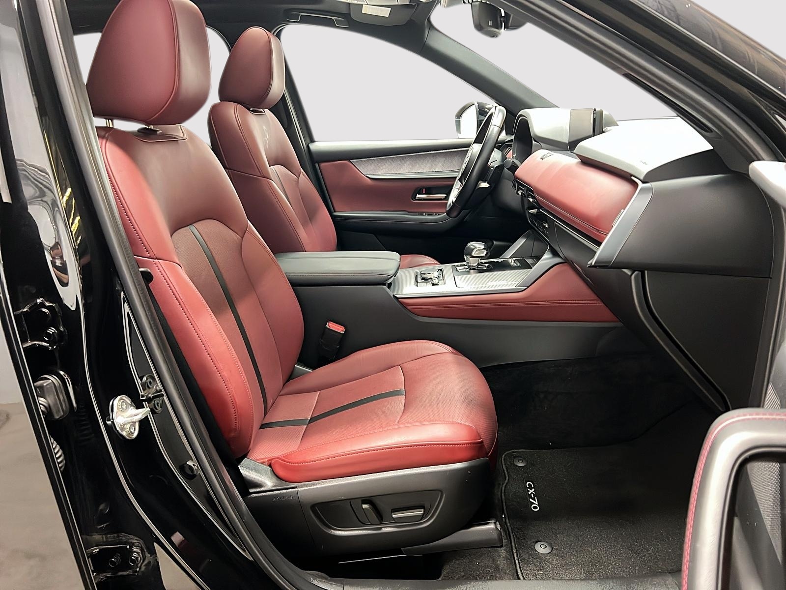 Mazda CX-70 GT PHEV CUIR TOIT PANO NAV 4RM 2025 — photo 8