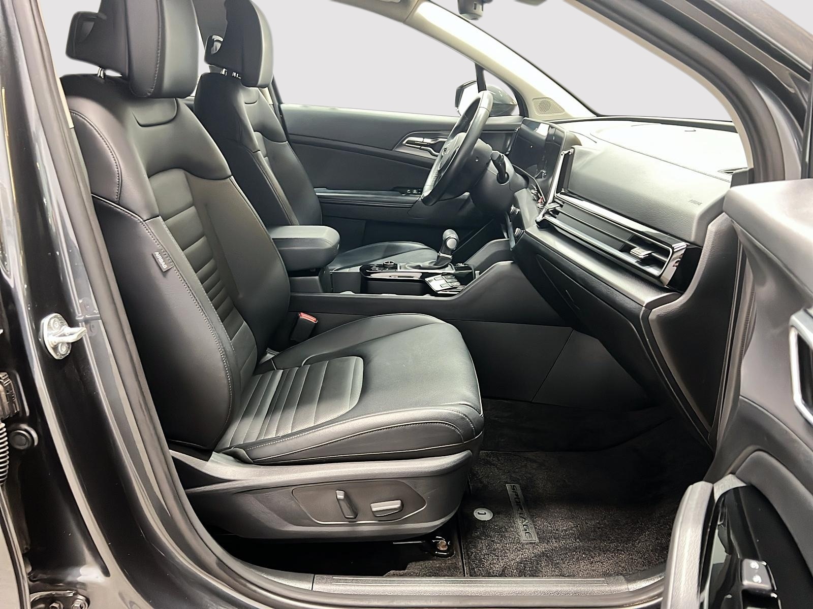 Kia Sportage EX PREMIUM CUIR TOIT PANO NAV 4RM 2025 — photo 8