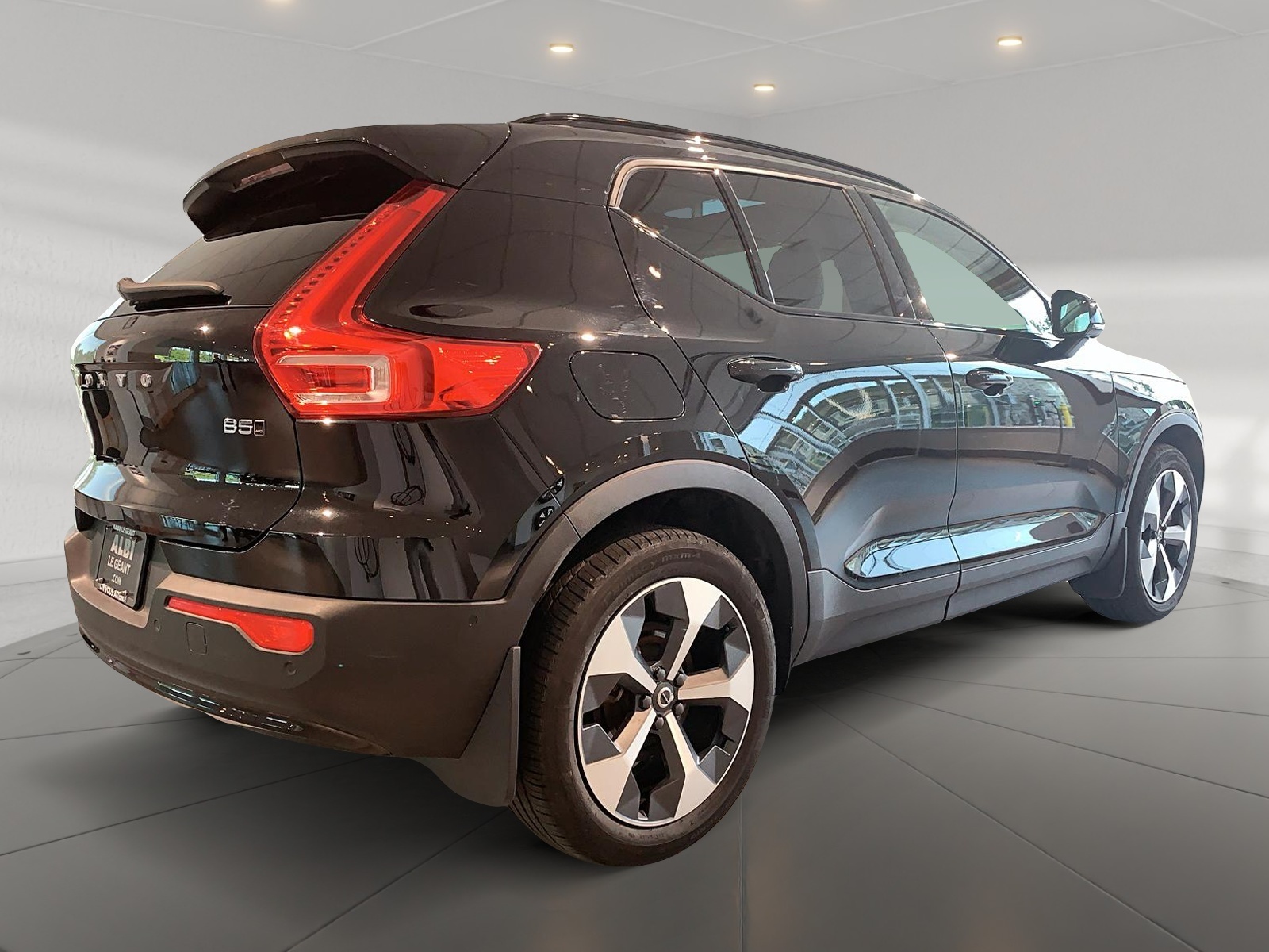 Volvo XC40 B5 PLUS CUIR TOIT PANO NAV 4RM 2025 — photo 4