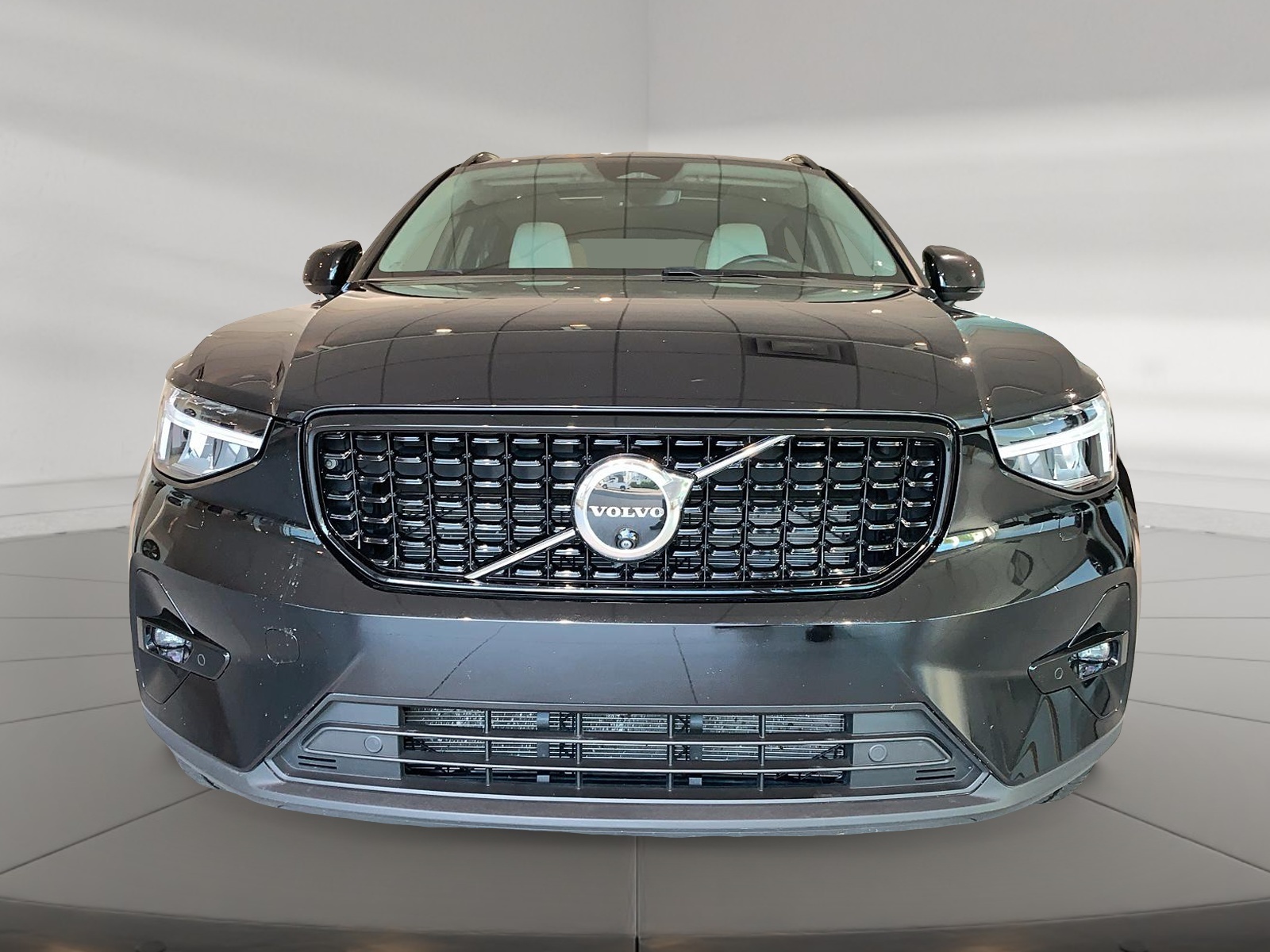 Volvo XC40 B5 PLUS CUIR TOIT PANO NAV 4RM 2025 — photo 2