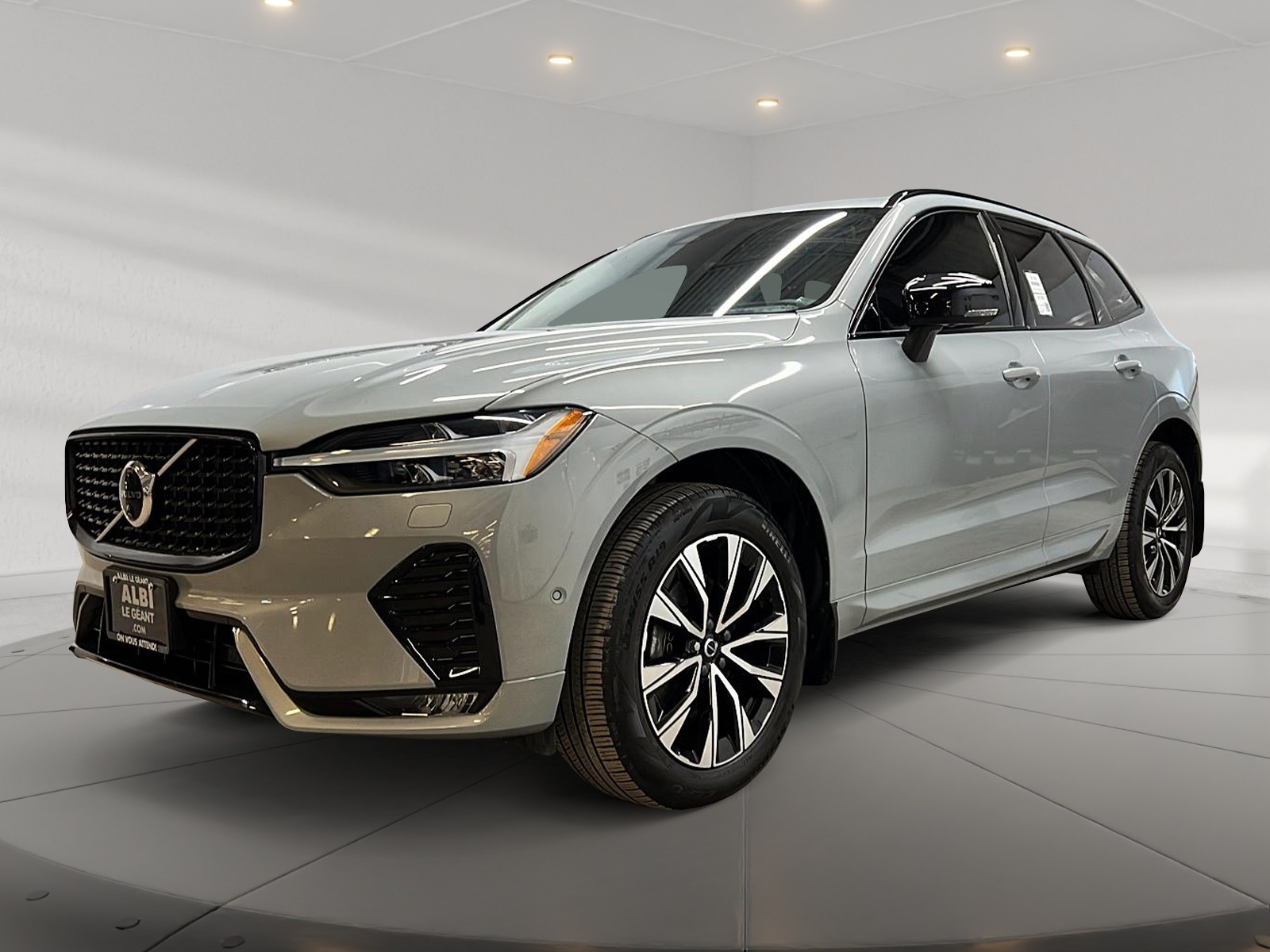 Volvo XC60 B5 PLUS CUIR TOIT PANO NAV 4RM 2024