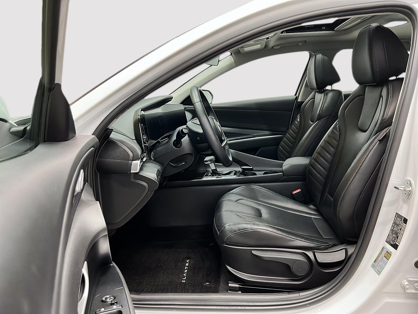 Hyundai Elantra LUXURY CUIR TOIT NAV 2024 — photo 7