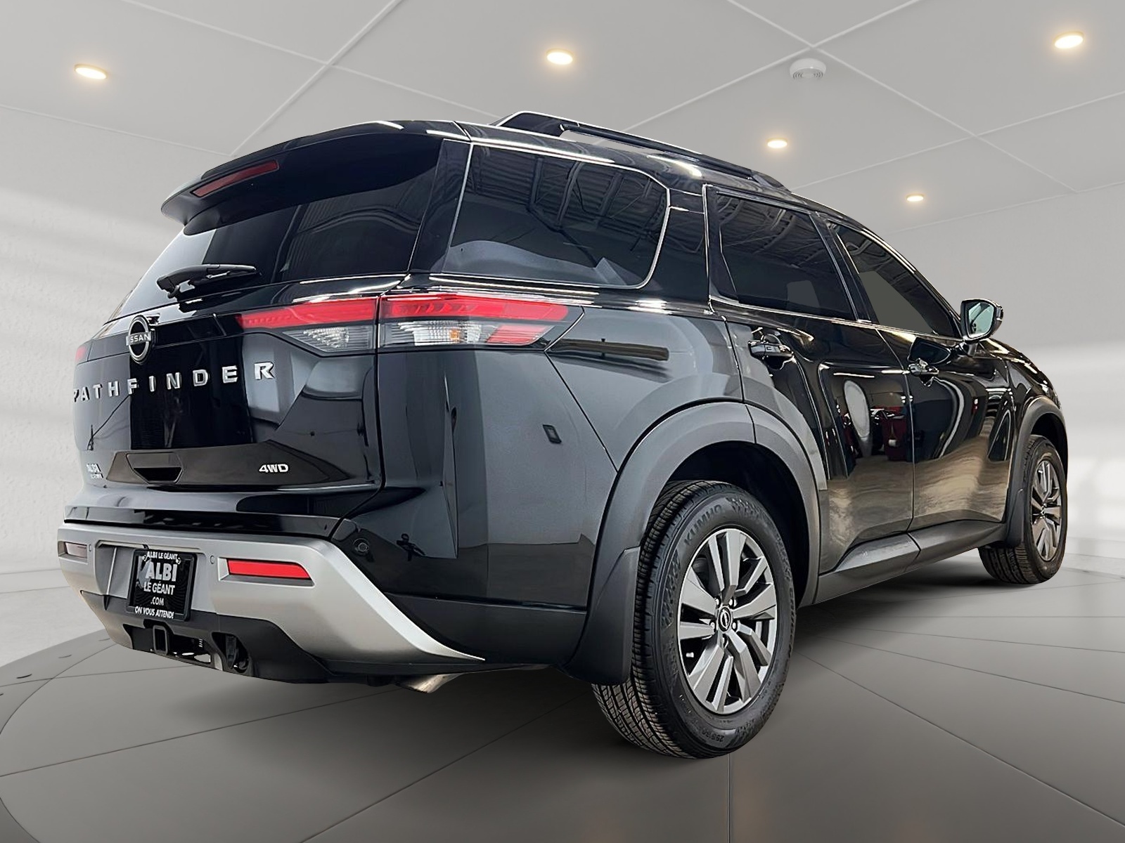 Nissan Pathfinder SV TOIT PANO 4RM 2025 — photo 4