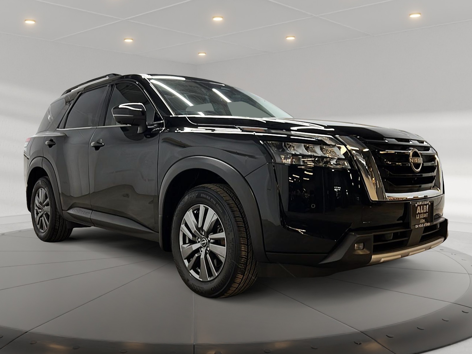 Nissan Pathfinder SV TOIT PANO 4RM 2025 — photo 3