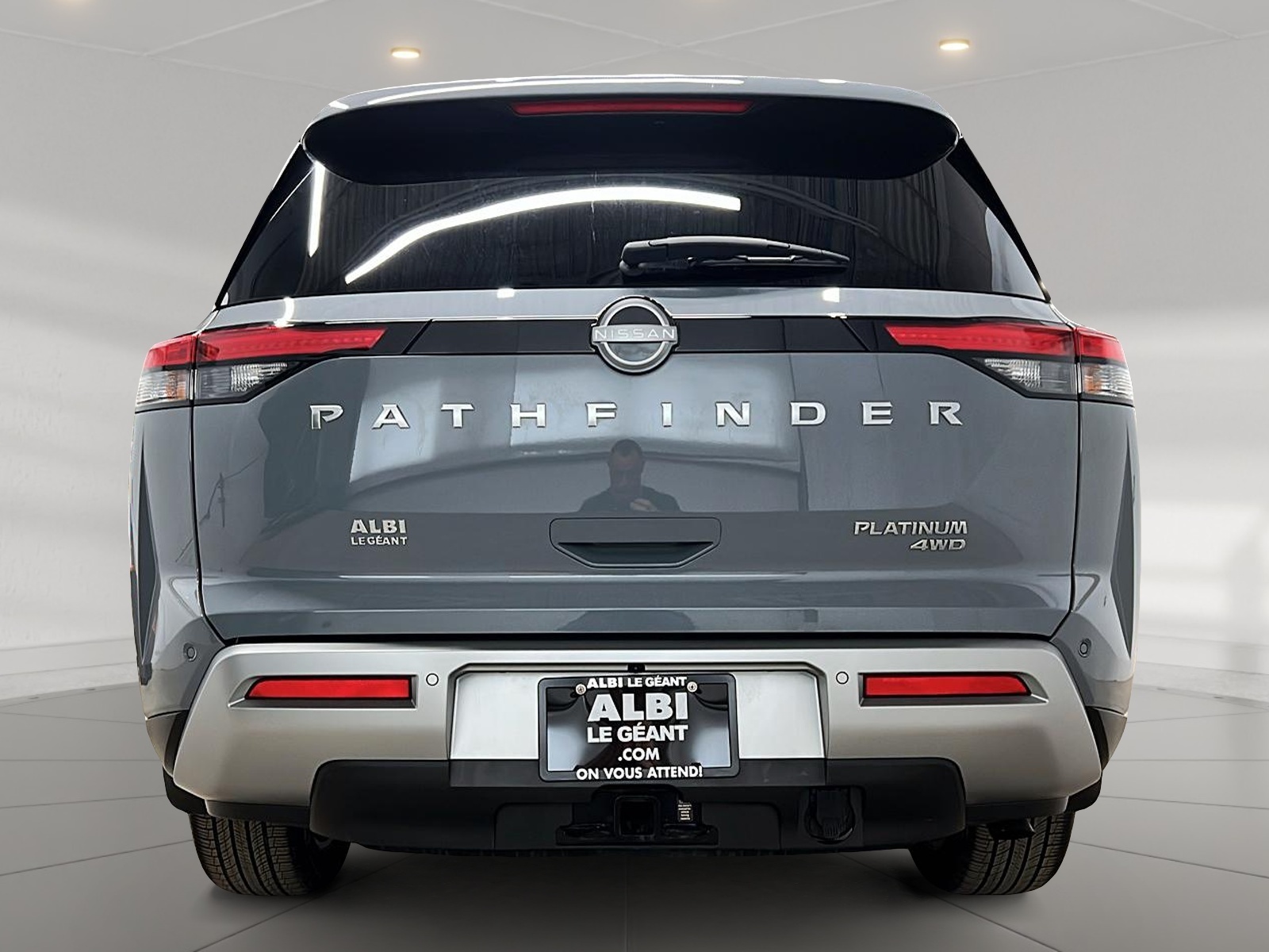 Nissan Pathfinder PLATINUM CUIR TOIT PANO NAV 4RM 2024 — photo 5