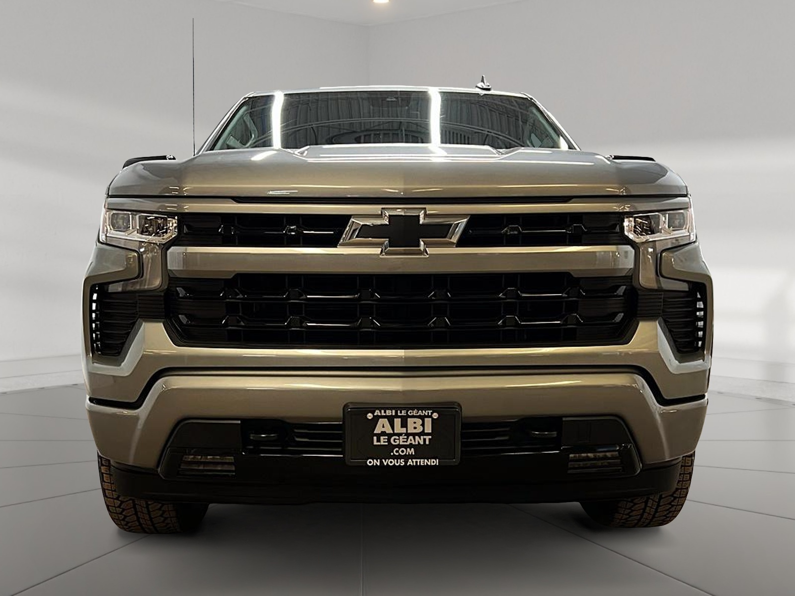 Chevrolet Silverado 1500 RST Z71 CREW CAB NAV 4X4 2025 — photo 2