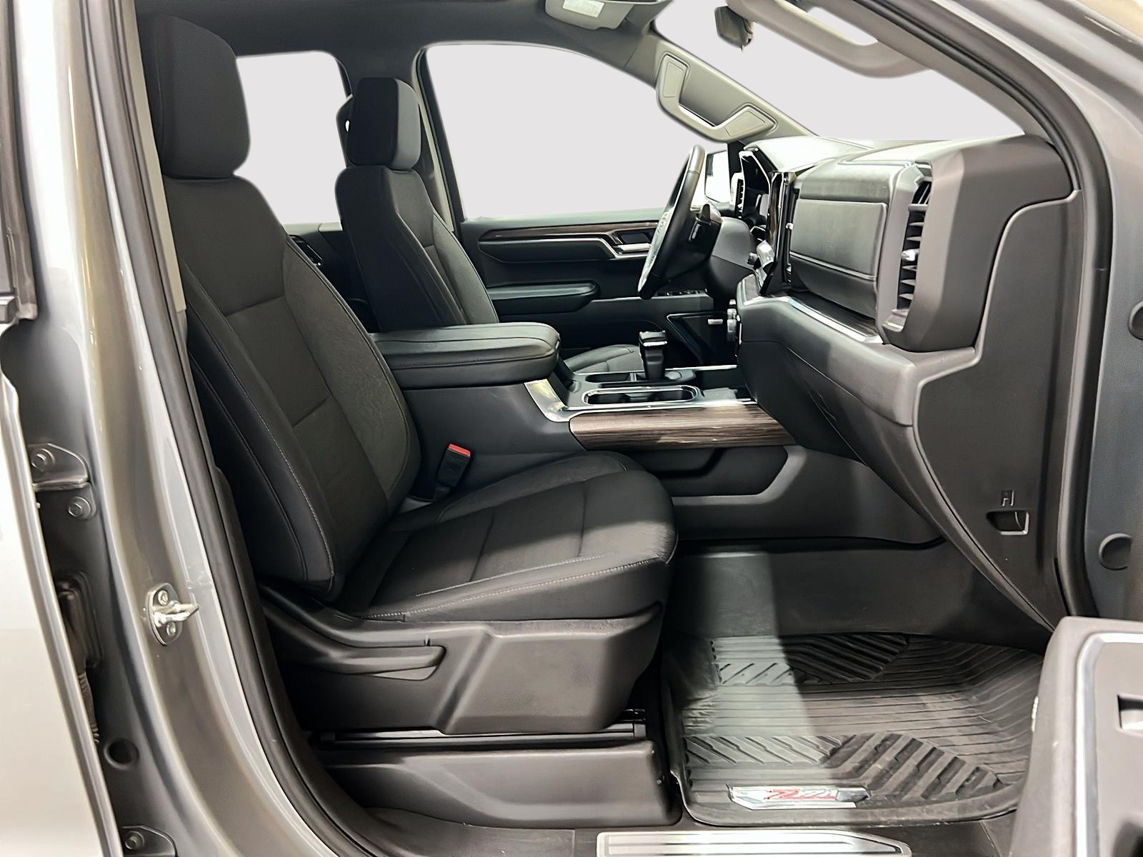 Chevrolet Silverado 1500 RST Z71 CREW CAB NAV 4X4 2025 — photo 8