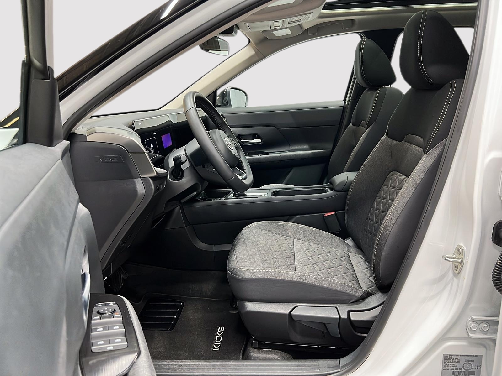 Nissan Kicks SV PREMIUM TOIT PANO 4RM 2026 — photo 7