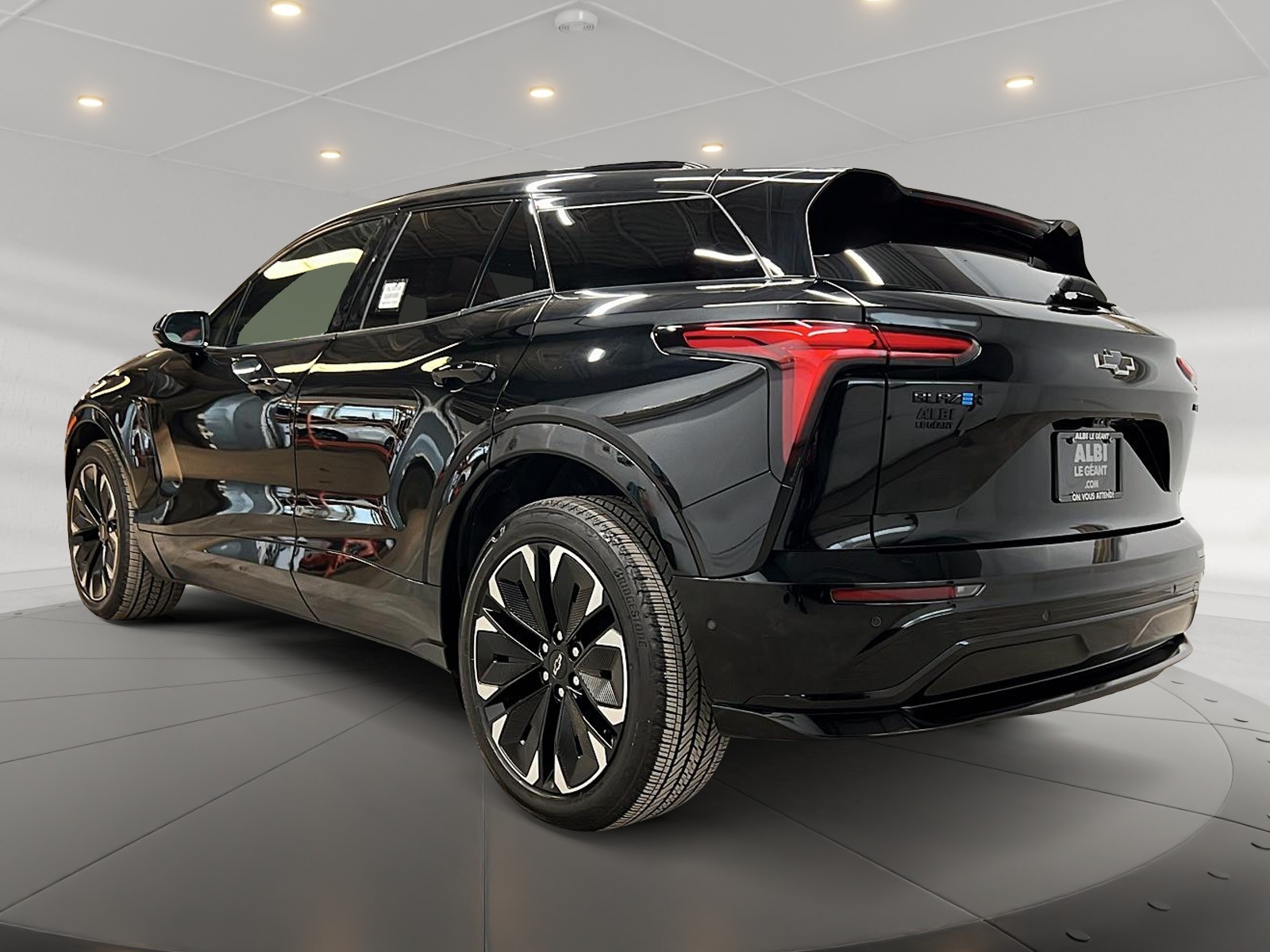 Chevrolet Blazer EV 3RS TOIT PANO NAV 4RM 2025 — photo 6