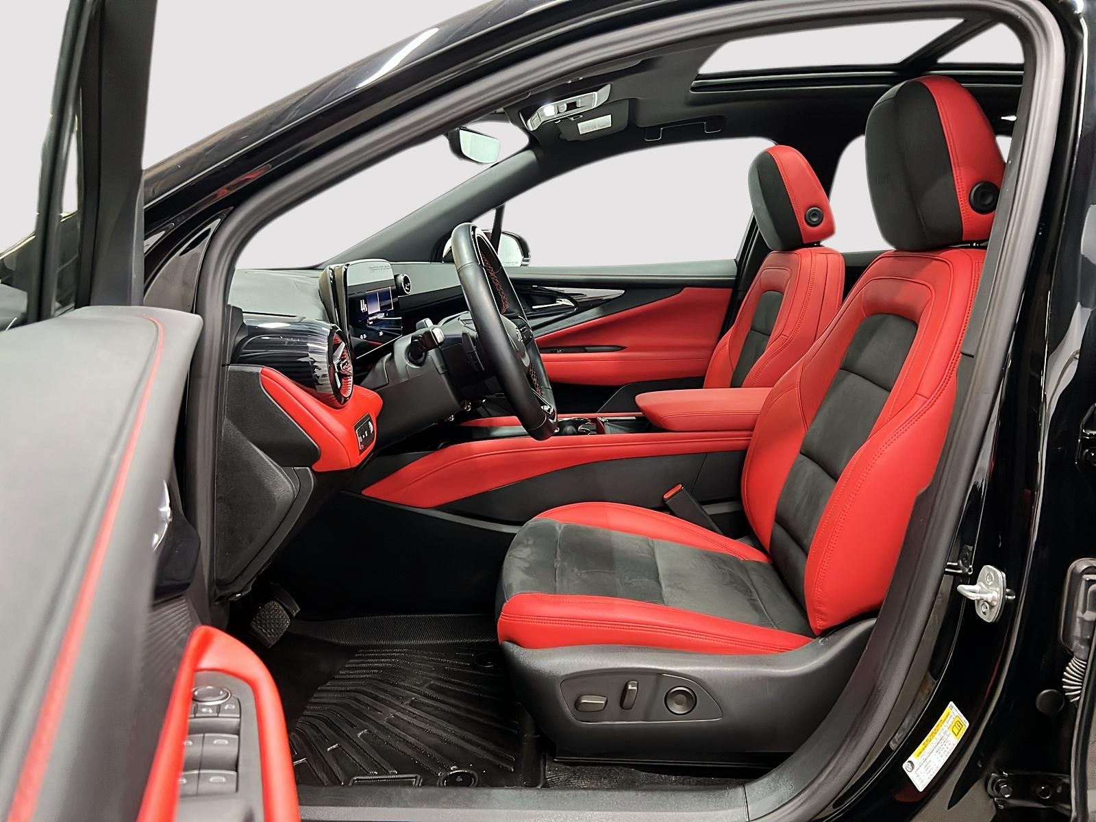Chevrolet Blazer EV 3RS TOIT PANO NAV 4RM 2025 — photo 7