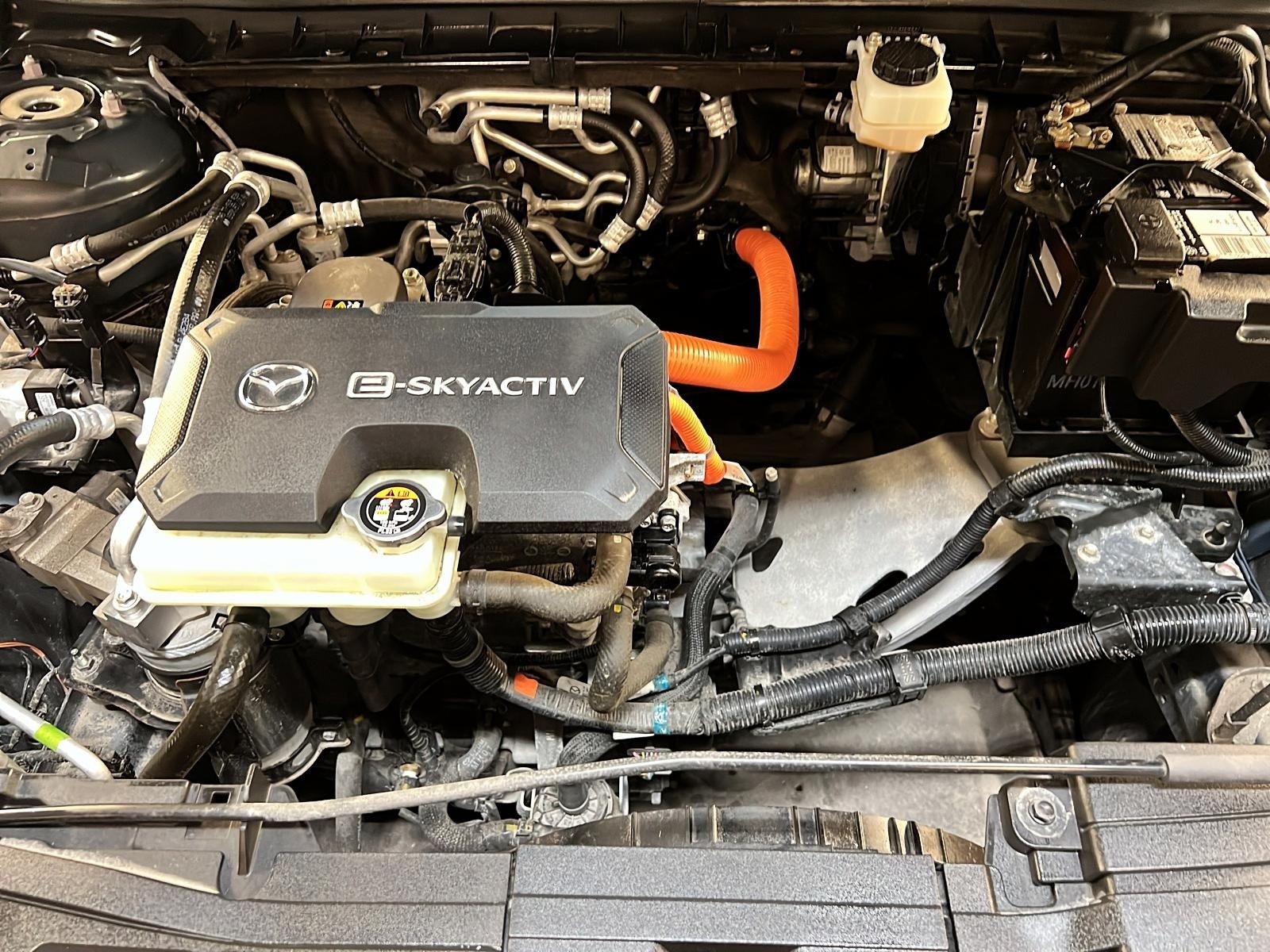 Mazda MX-30 2022 - Image #11