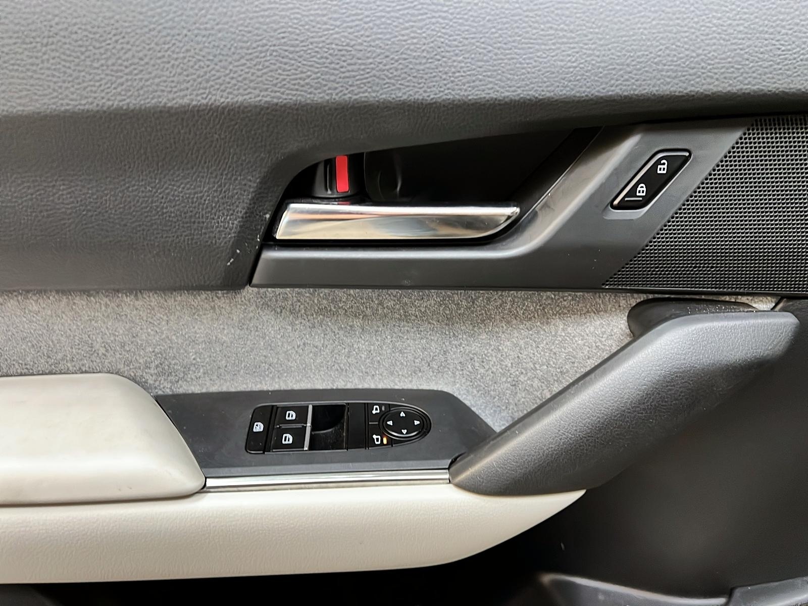 Mazda MX-30 VE 2022 - Image #23