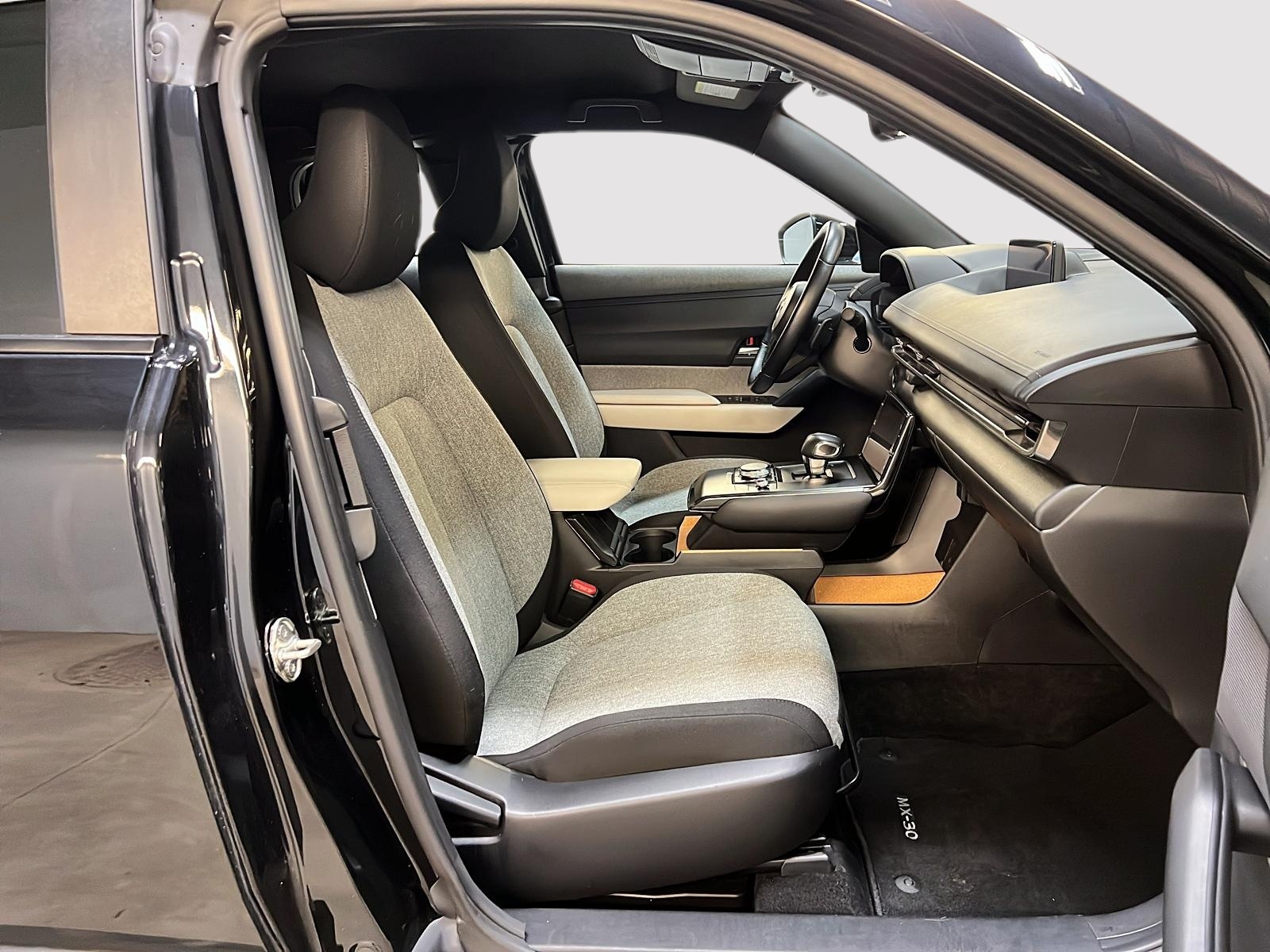 Mazda MX-30 GS NAV 2022 - image #8