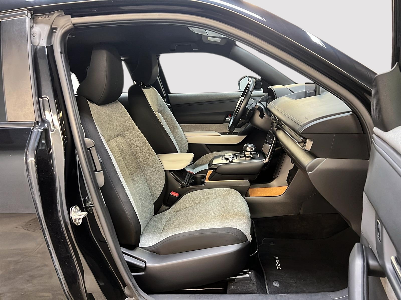 Mazda MX-30 VE GS NAV 2022 - image #8