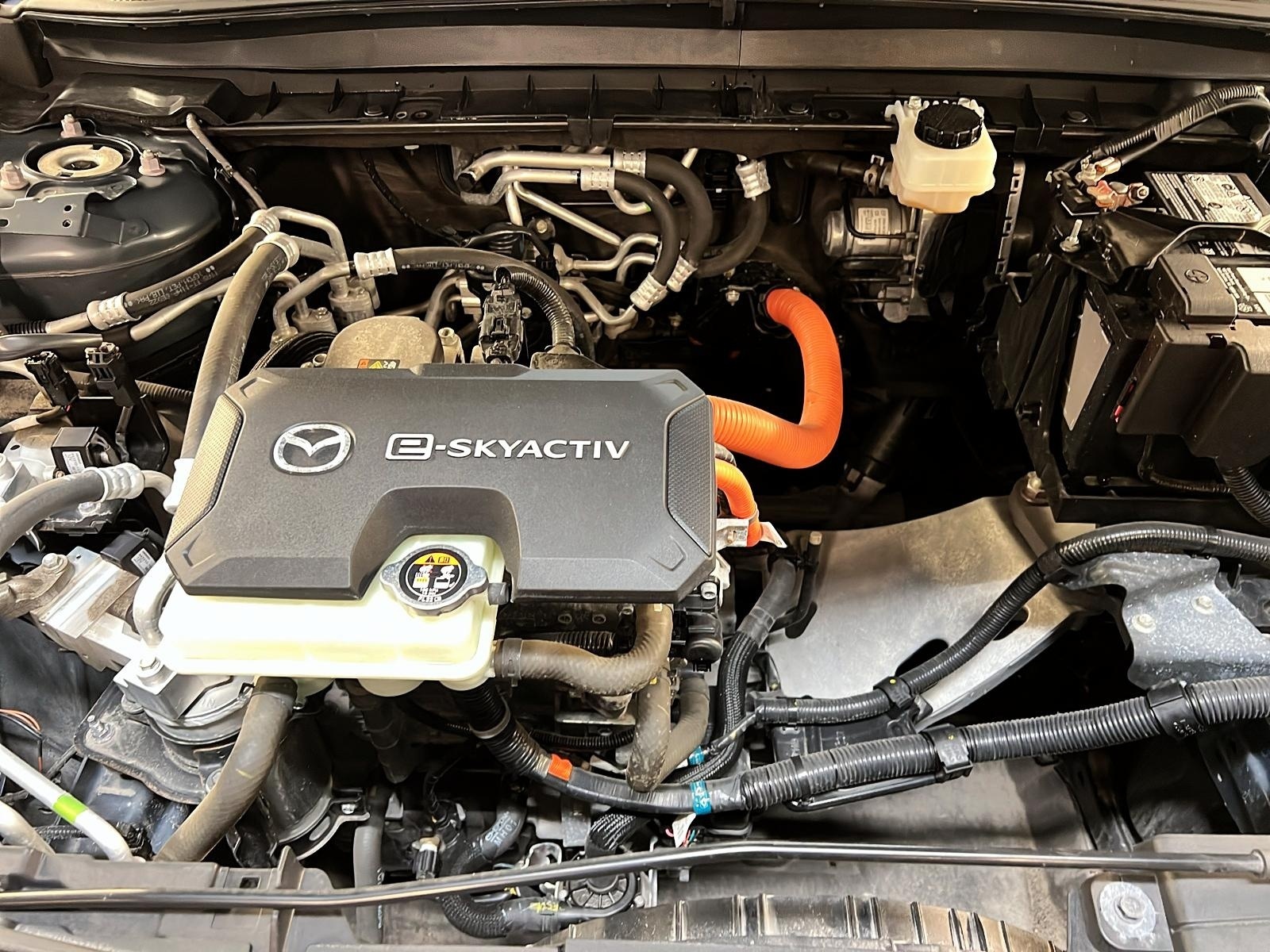 Mazda MX-30 VE 2022 - Image #12