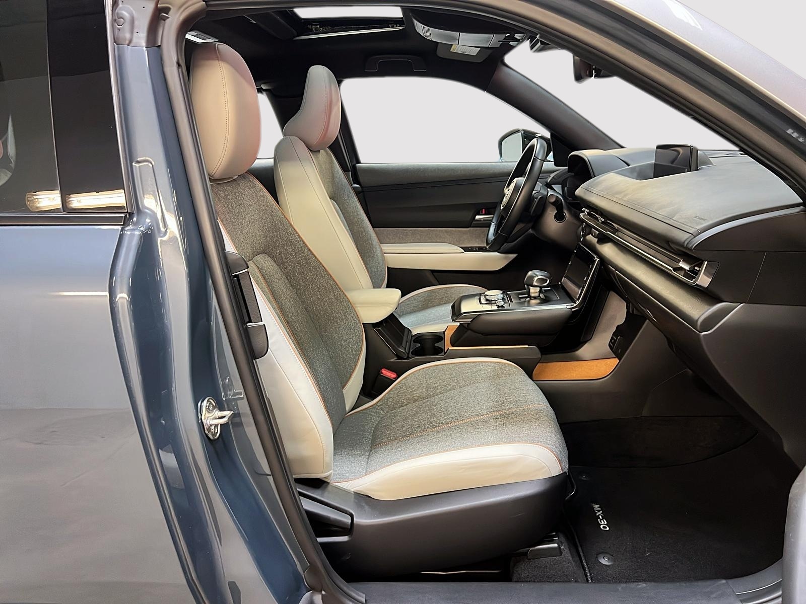 Mazda MX-30 2022 - Image #8
