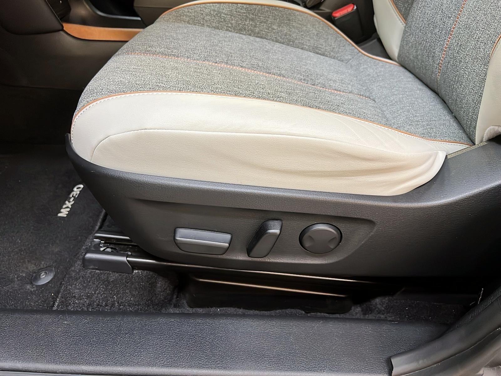 Mazda MX-30 GT TOIT NAV 2022 - image #26