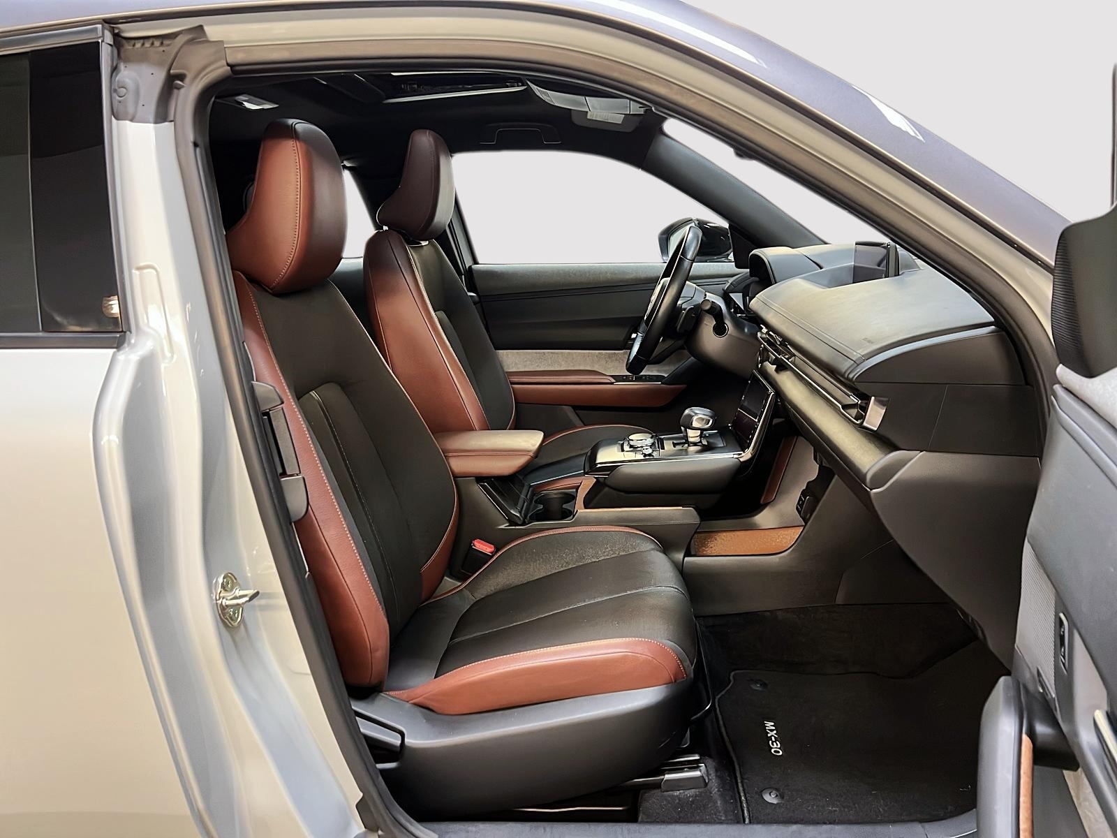 Mazda MX-30 VE 2022 - Image #8